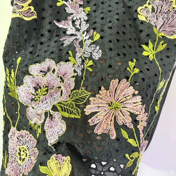 💖ANTHROPOLOGIE Meadow Rue Black Eyelet Harriet Floral Embroidery Sleeveless Top - Picture 4 of 6